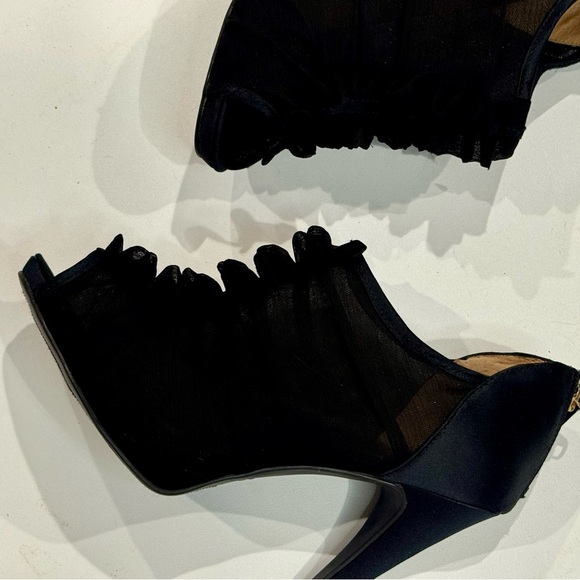 Nine west peep toe semi sheer frill/ ruffle heels ❤️ - Picture 5 of 7